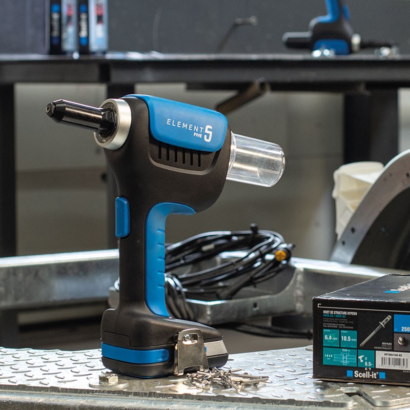 -riveteuse-sur-batterie-element-pour-rivets-aveugles-25-a-50mm (1).jpg