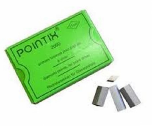pointes-a-vitrer-losanges-l-outil-parfait.jpg